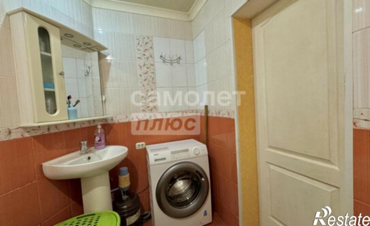 2-комн квартира улица Клары Цеткин, 1,  д. 1