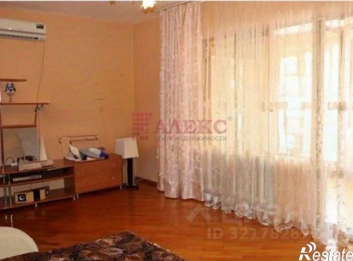 2-комн квартира Армавирская улица, 8,  д. 8