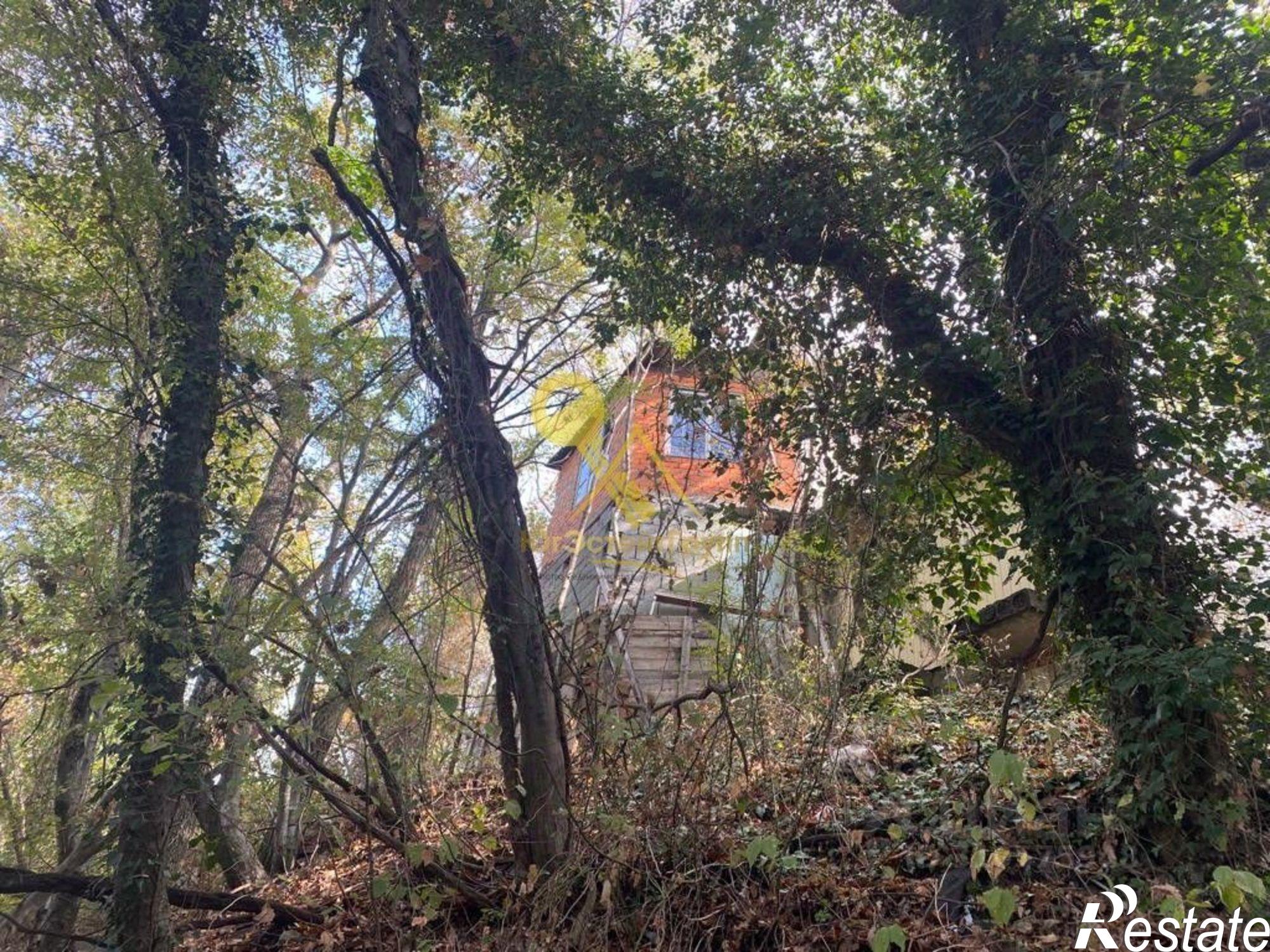 Купить гараж, место в паркинге за 2 283 240 рублей на ул Звездная, 35