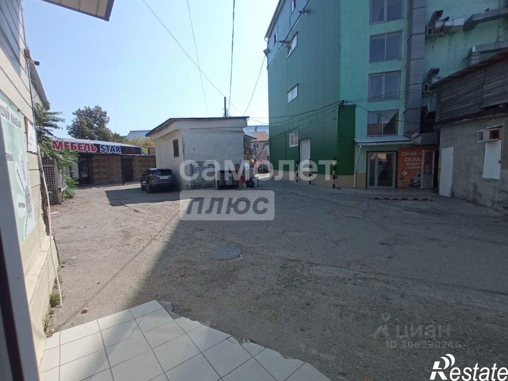 Купить торговое помещение за 25 000 200 рублей на ул Гагарина, 9