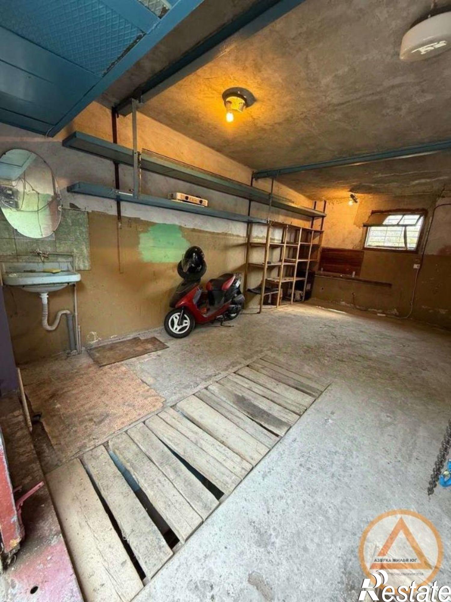 Купить гараж, место в паркинге за 3 500 000 рублей на Кадошская улица, 7