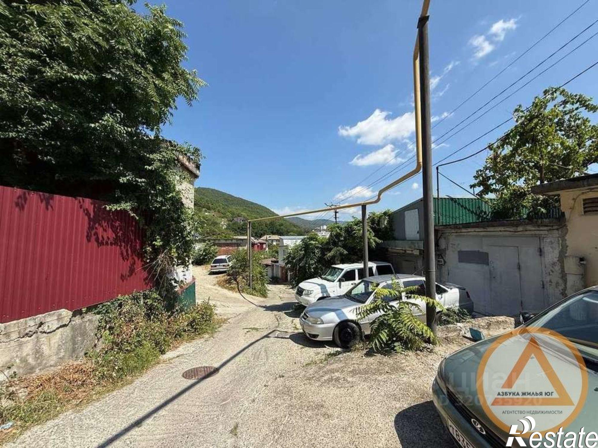 Купить гараж, место в паркинге за 3 500 000 рублей на Кадошская улица, 7