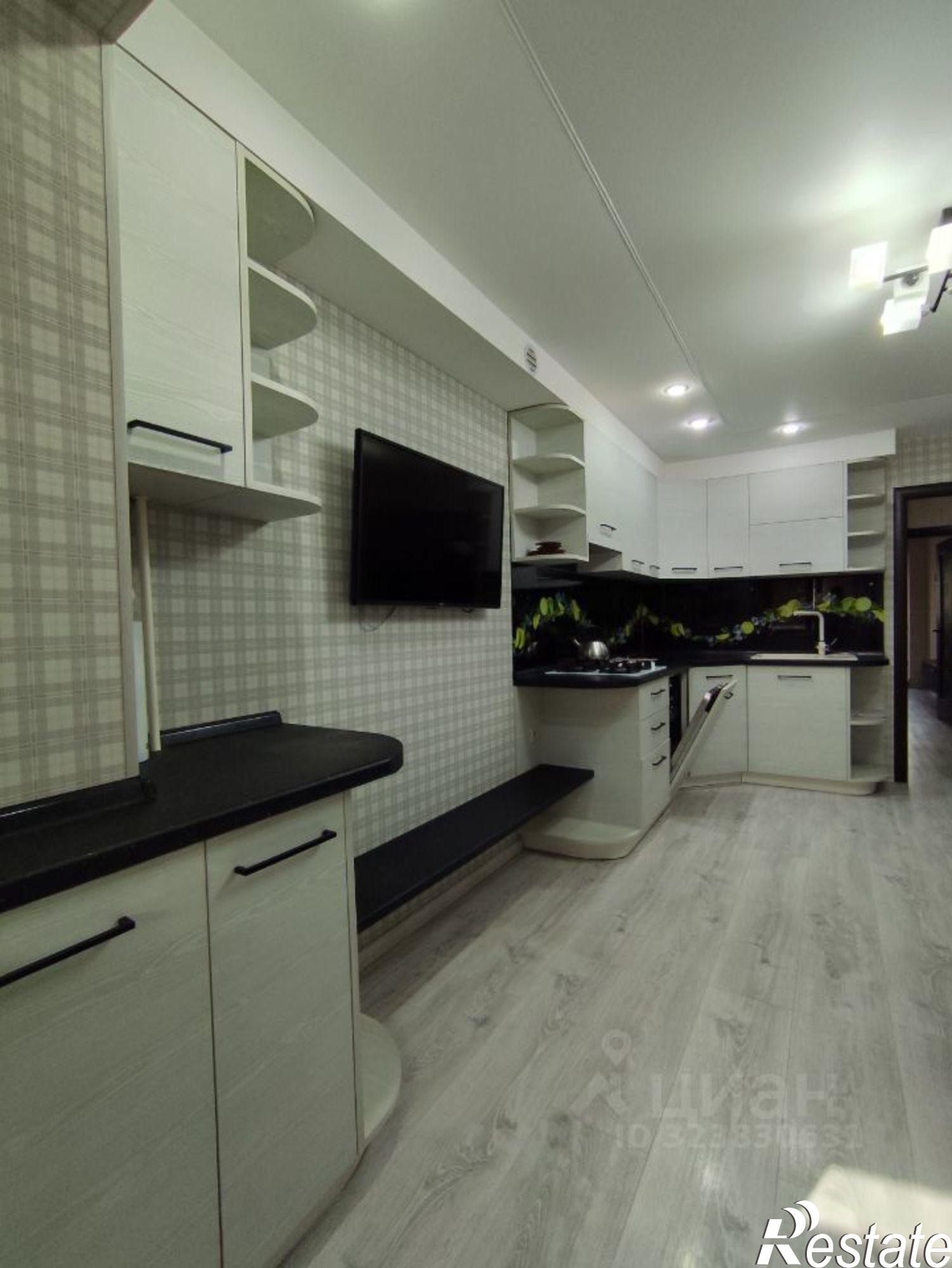 Купить квартиру за 14 000 000 рублей на ул Черноморская, 12