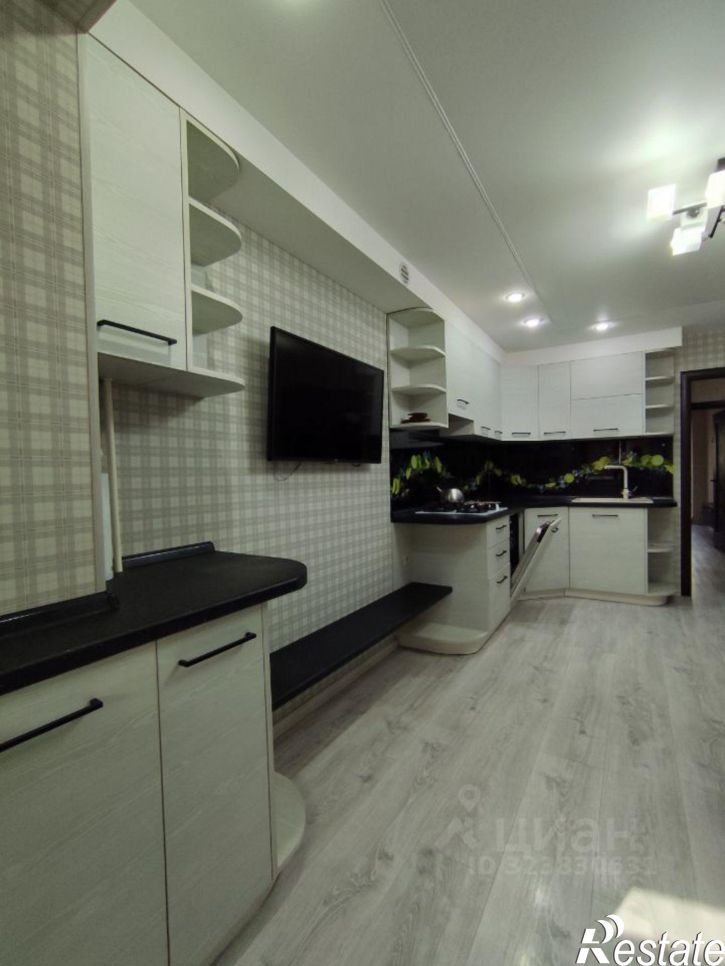 3-комн квартира ул Черноморская, 12,  д. 12