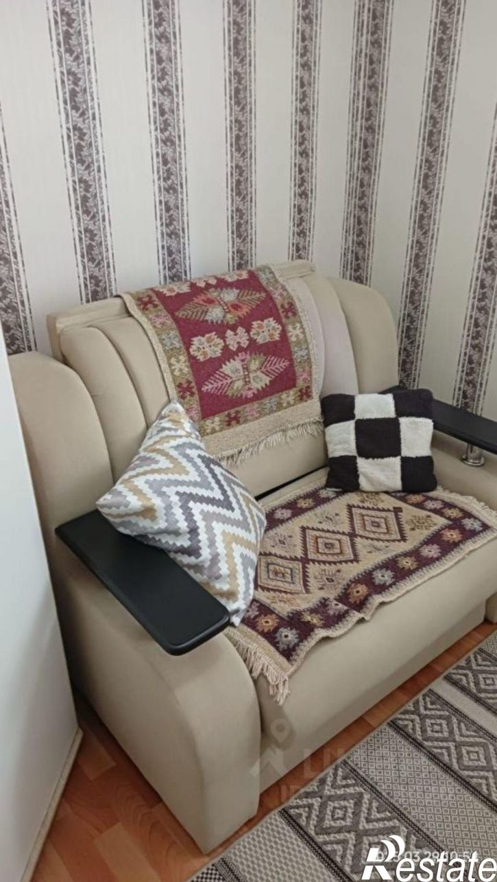 3-комн квартира ул Б. Хмельницкого, 4,  д. 4