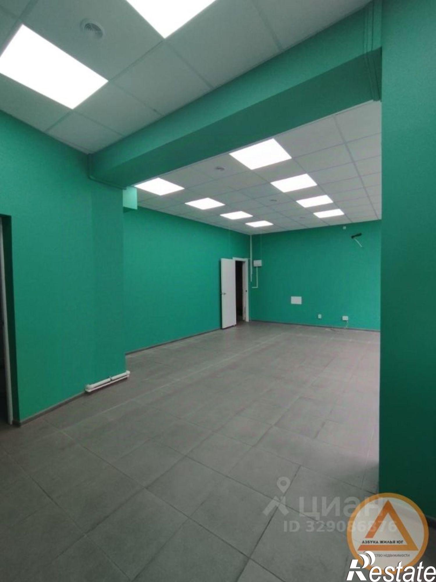 Купить торговое помещение за 10 000 100 рублей на ул Свободы, 14А