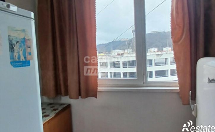 3-комн квартира улица Галины Петровой, 9,  д. 9