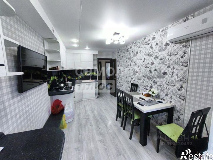 3-комн квартира Ленинградская улица, 12,  д. 12