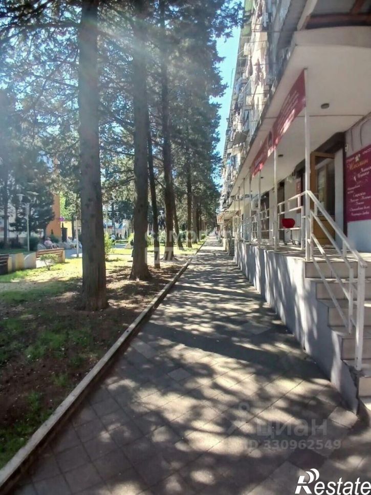 Торговое помещение ул Г. Петровой, 11,  д. 11