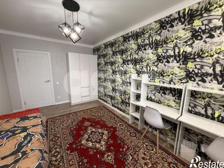 3-комн квартира улица Портовиков, 3,  д. 3