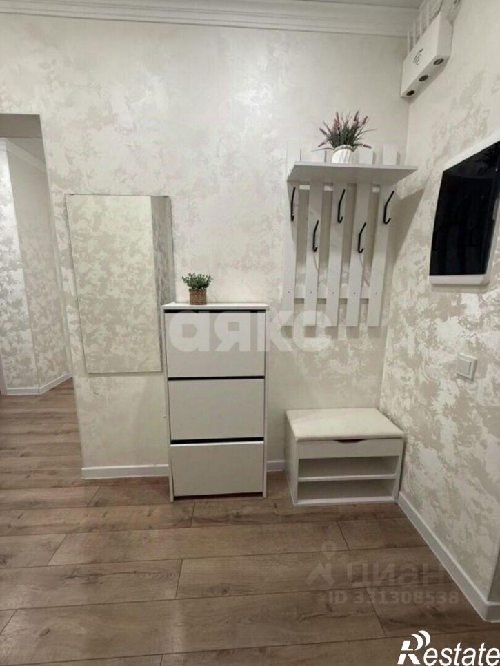 3-комн квартира улица Портовиков, 3,  д. 3
