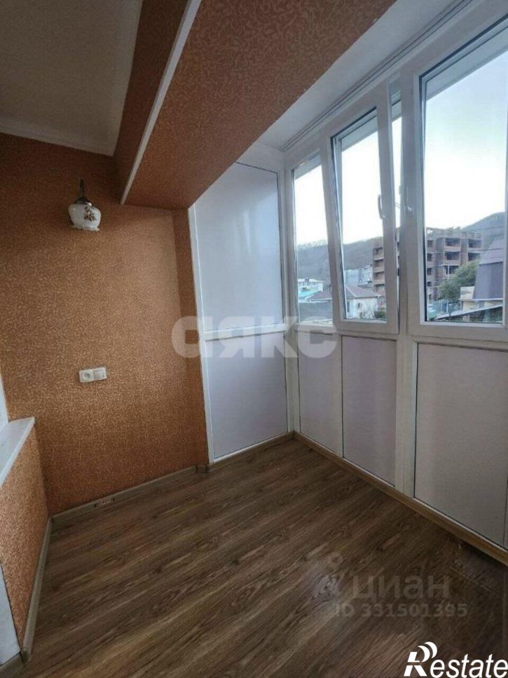 3-комн квартира улица Площадь Ильича, 1Б,  д. 1Б