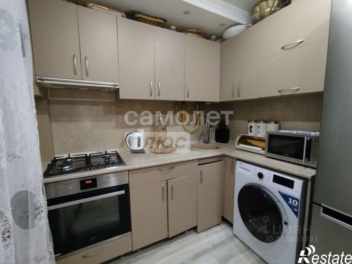3-комн квартира ул Г. Петровой, 3,  д. 3