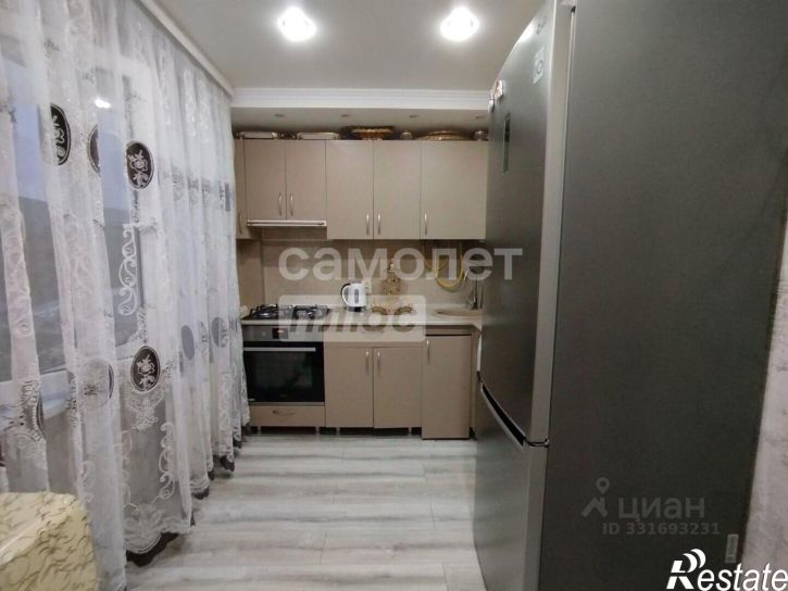 3-комн квартира ул Г. Петровой, 3,  д. 3
