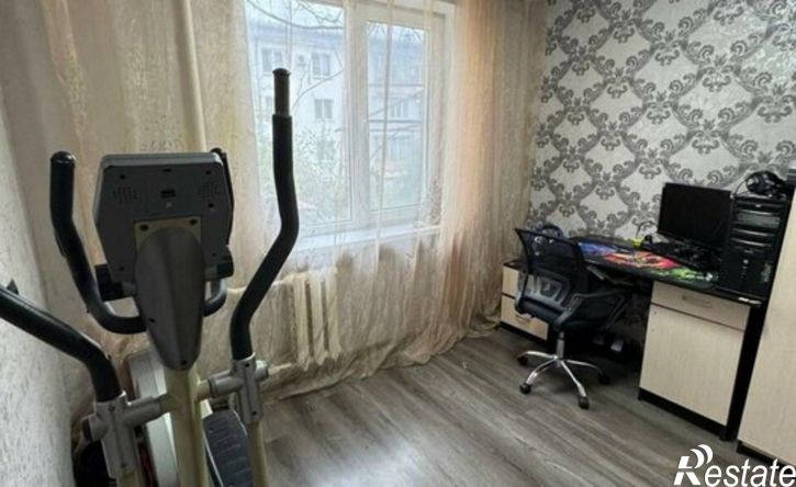 4-комн квартира ул Ленинградская, 12,  д. 12