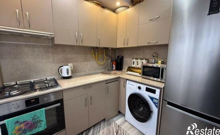 3-комн квартира ул Г. Петровой, 3,  д. 3