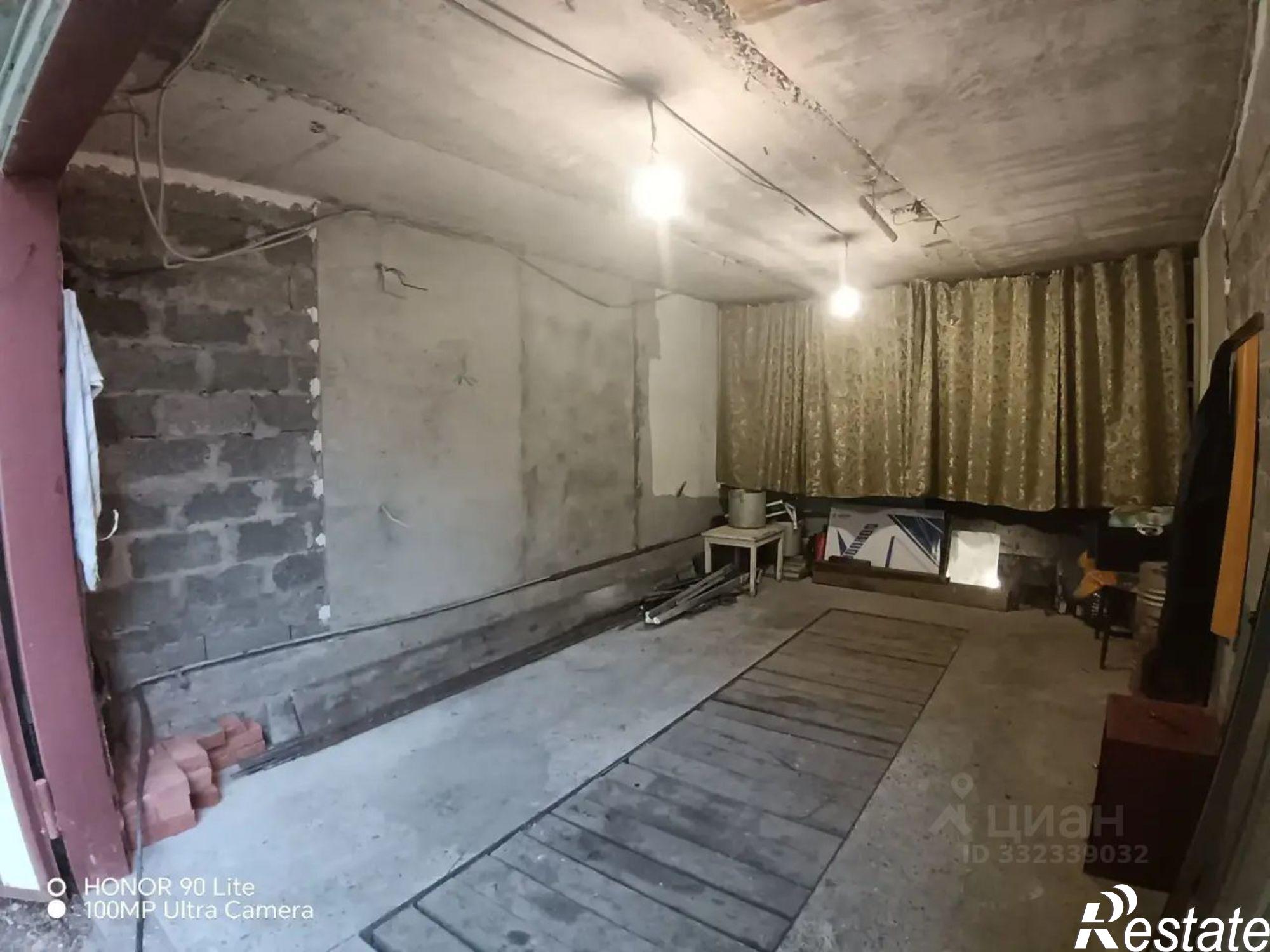 Купить гараж, место в паркинге за 2 400 000 рублей на ул Калараша, 2