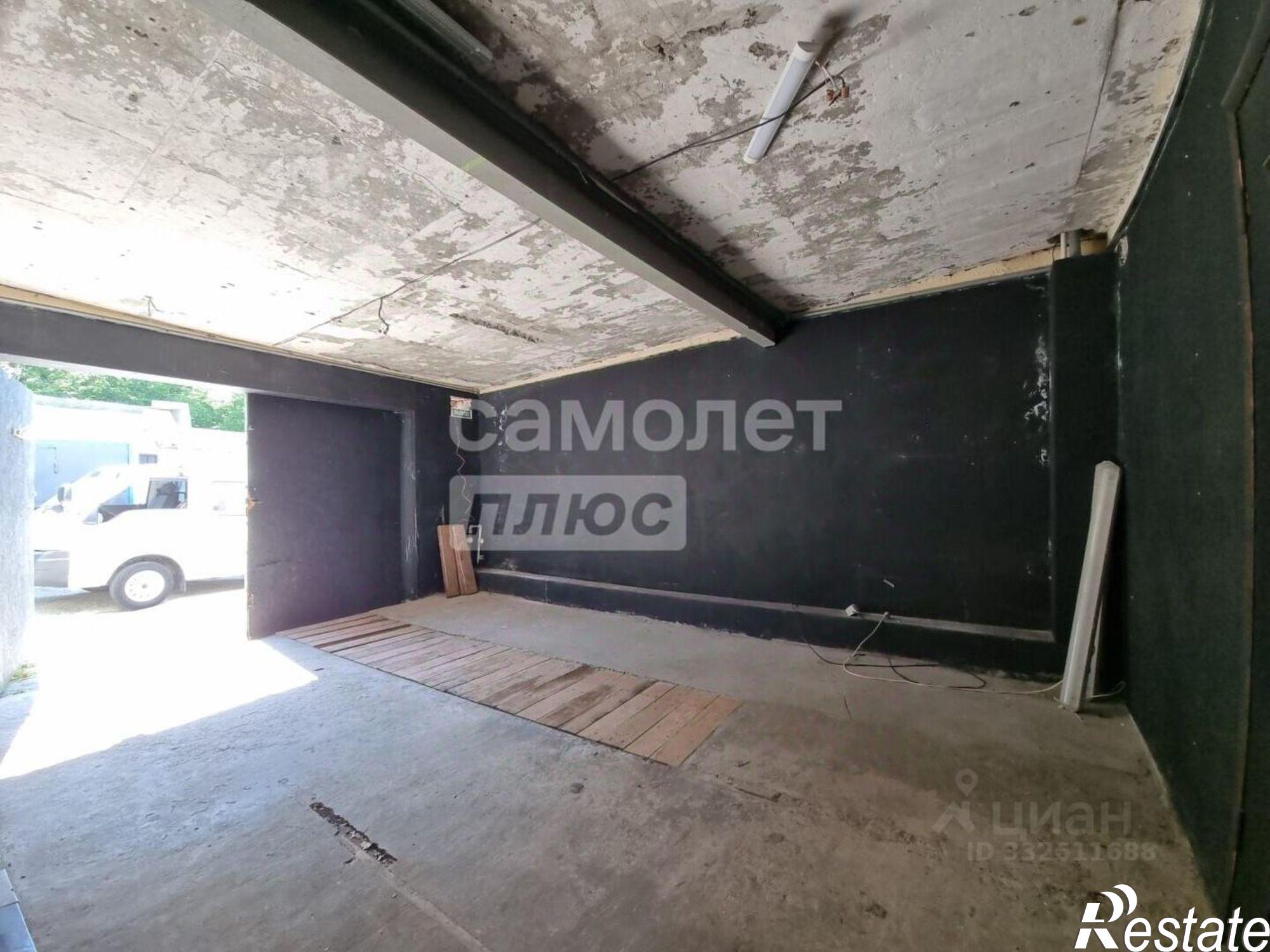 Купить гараж, место в паркинге за 3 471 440 рублей на ул Кириченко, 72А