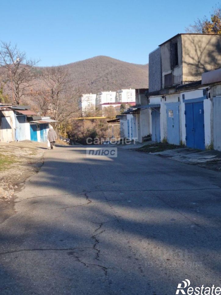 Гараж/парковка ул Лазурная, 46А,  д. 46А
