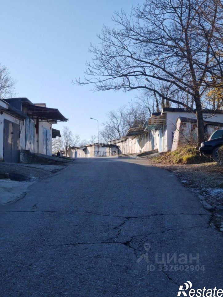 Гараж/парковка ул Лазурная, 46А,  д. 46А