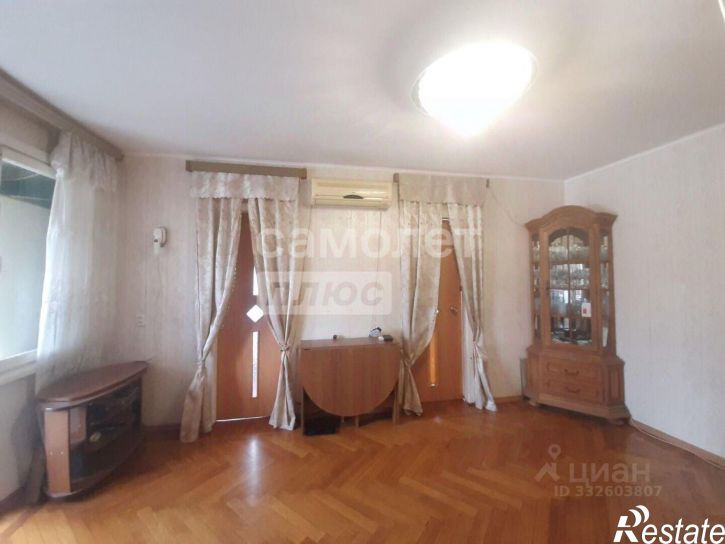 3-комн квартира ул Г. Петровой, 3,  д. 3