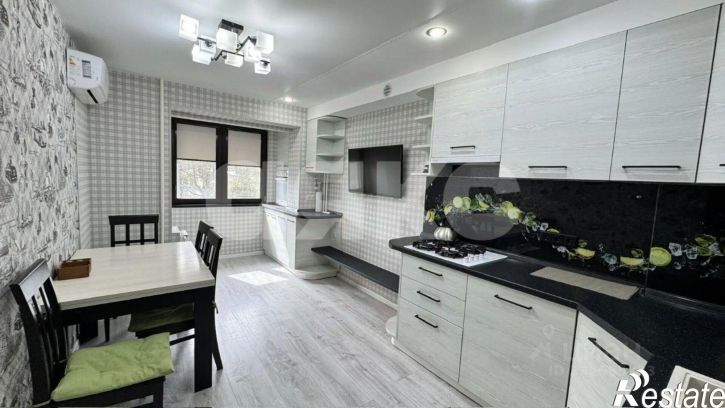 3-комн квартира ул Черноморская, 12,  д. 12