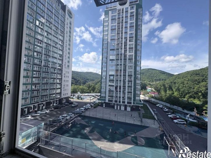 3-комн квартира ул Портовиков, 15,  д. 15