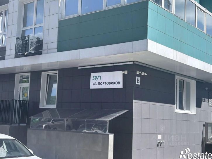 3-комн квартира ул Портовиков, 15,  д. 15