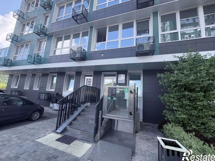 3-комн квартира ул Портовиков, 15,  д. 15
