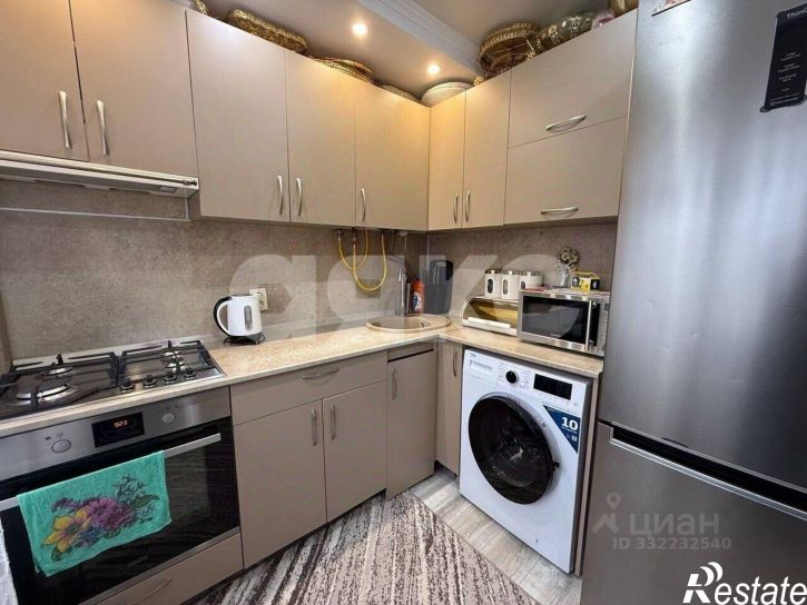 3-комн квартира ул Г. Петровой, 3,  д. 3