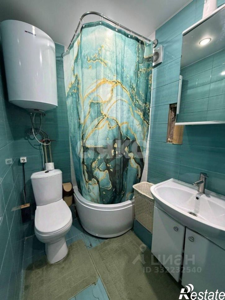3-комн квартира ул Г. Петровой, 3,  д. 3