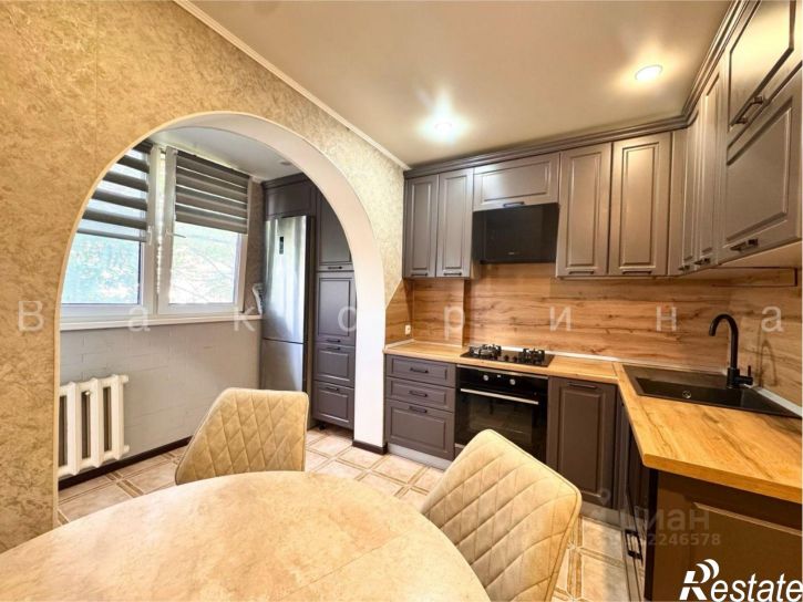 3-комн квартира ул Полетаева, 35,  д. 35