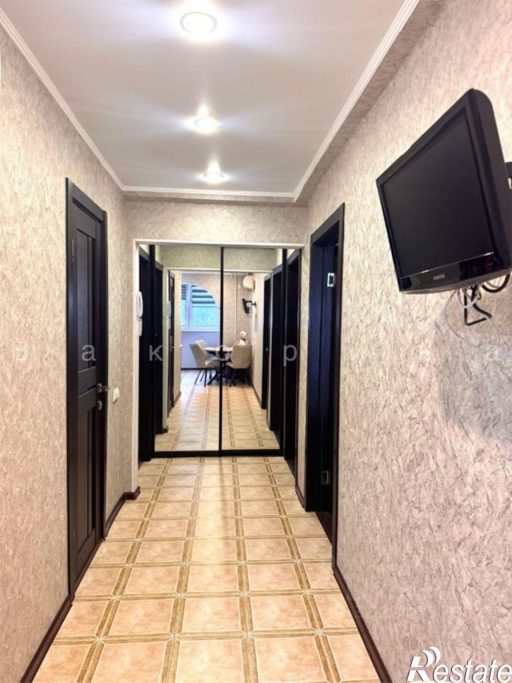 3-комн квартира ул Полетаева, 35,  д. 35