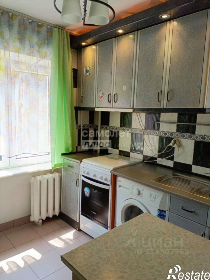 2-комн квартира ул Г. Петровой, 4,  д. 4