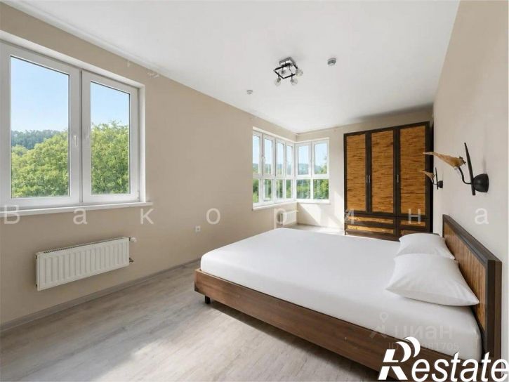 2-комн квартира улица Портовиков, 39/3,  д. 39/3
