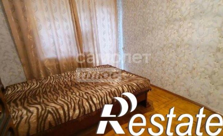 2-комн квартира улица Красный Урал, 27,  д. 27