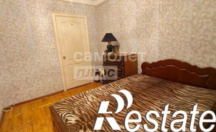 2-комн квартира улица Красный Урал, 27,  д. 27