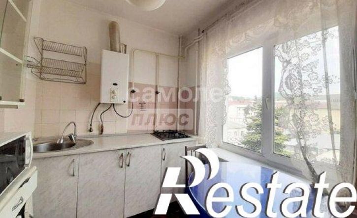 3-комн квартира улица Галины Петровой, 3,  д. 3